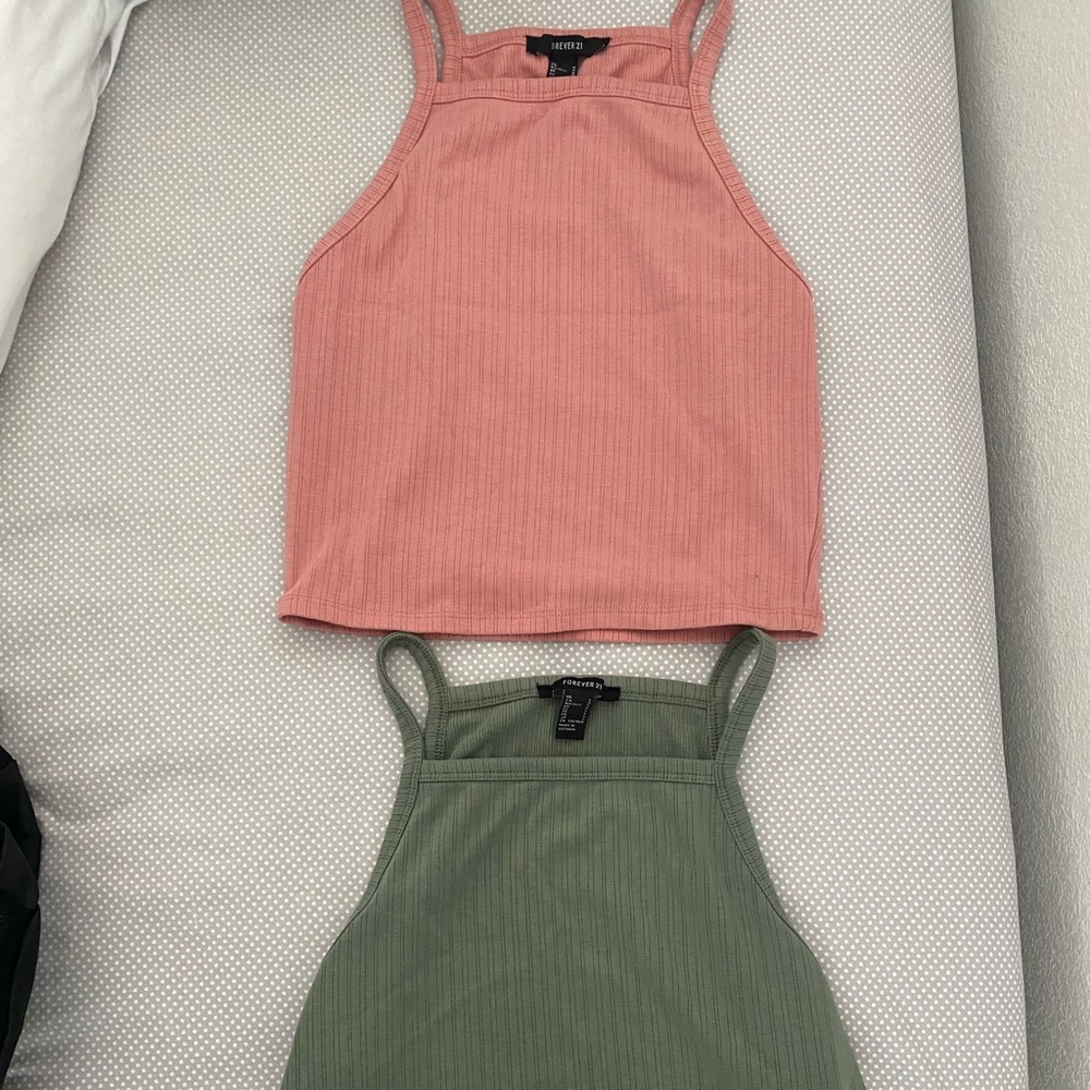 Forever 21 - crop tops Size : medium